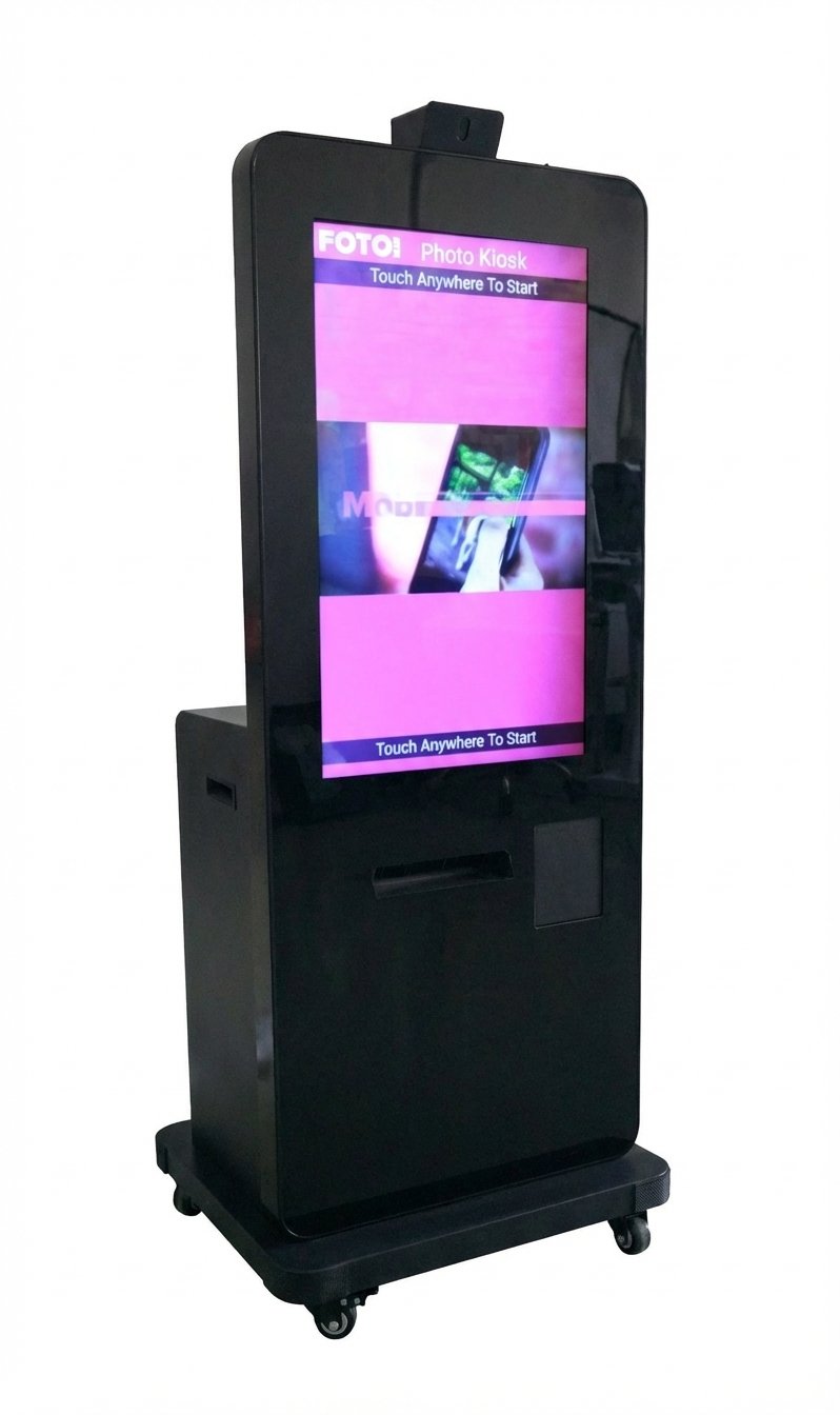 FotoATM Vero kiosk with social sharing screen
